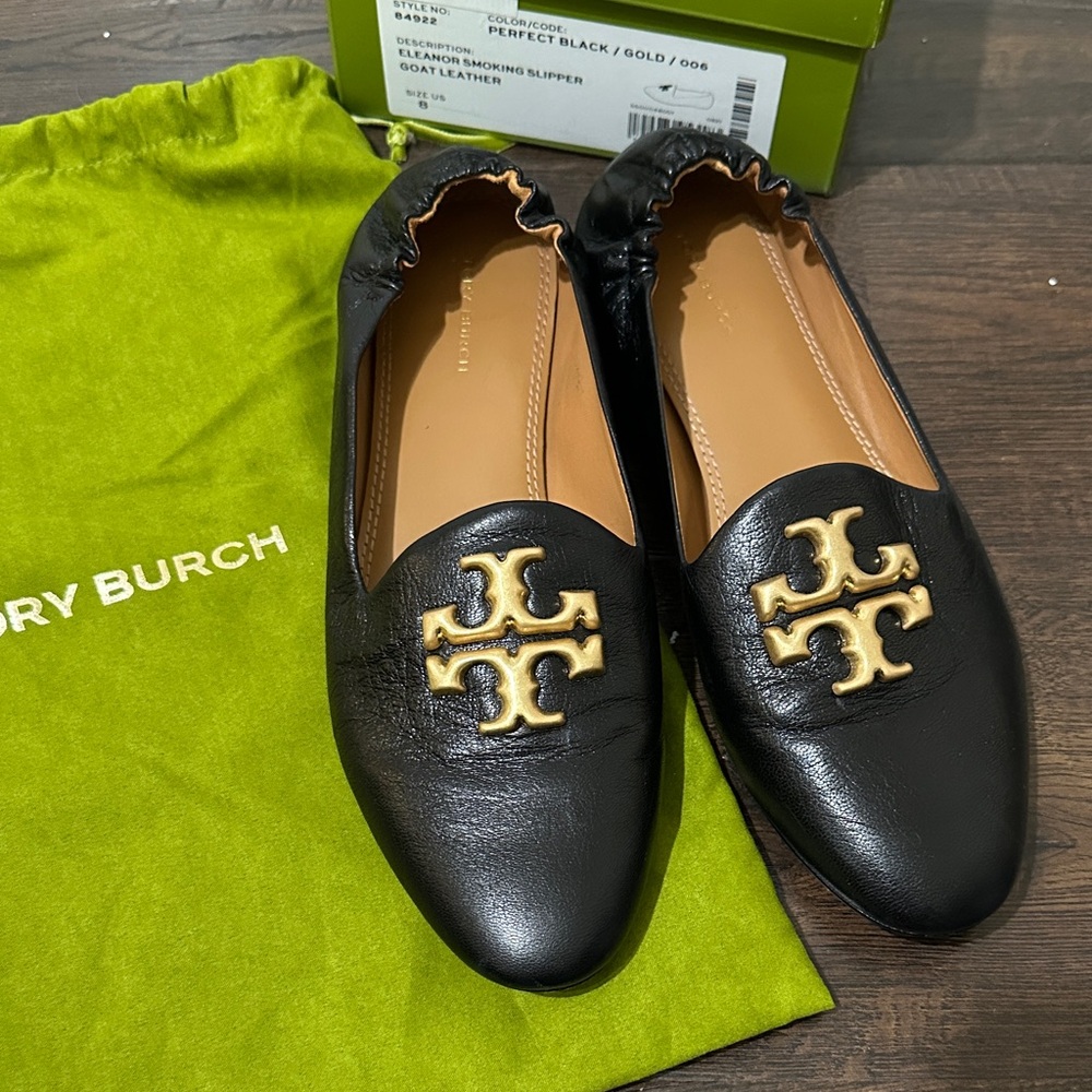 Tory Burch Black Flats with Gold Emblem, Eleanor slipper goat leather